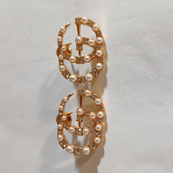 AUTHENTIC GUCCI GOLD FAUX PEARL AND CRYSTAL EARRINGS - Picture 1 of 5